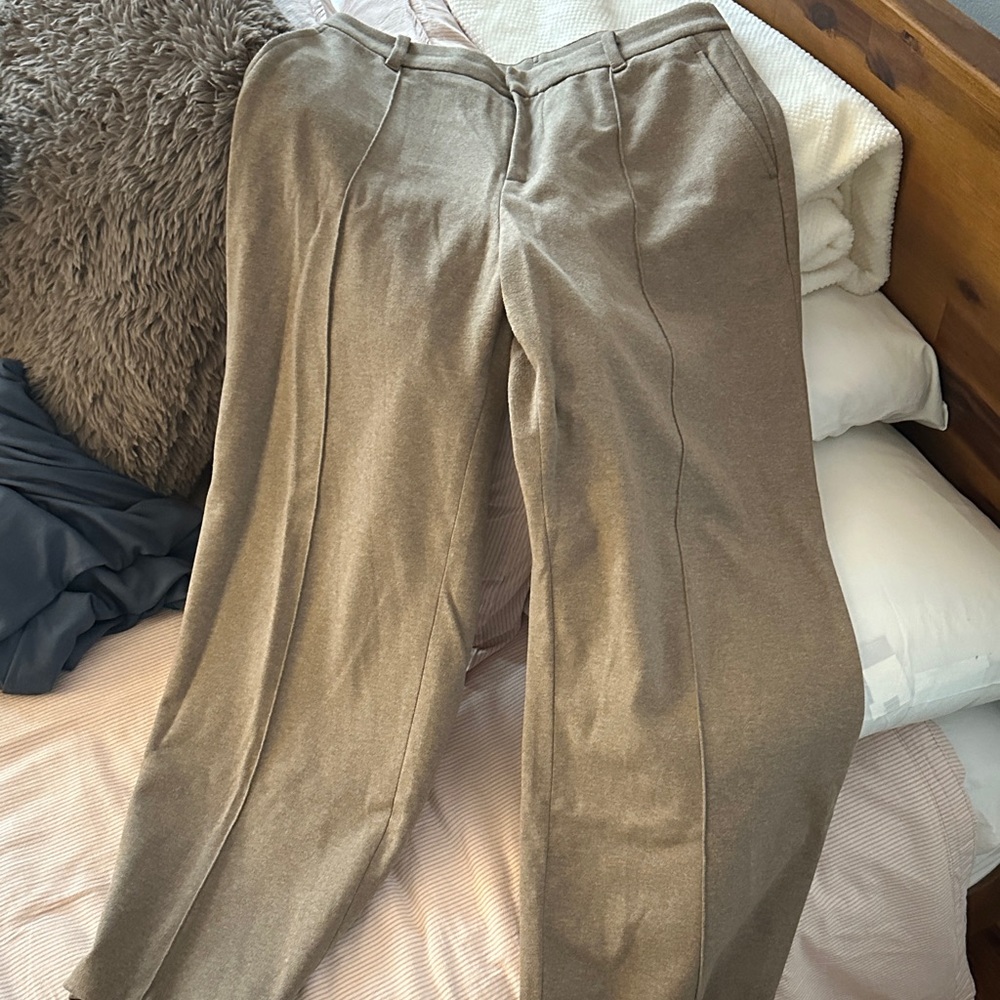 Women’s Tan Pants